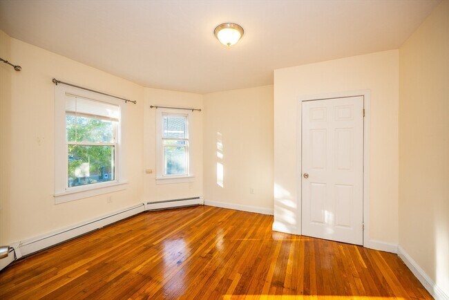 Photo - 42 Mildred Ave Unidad 2