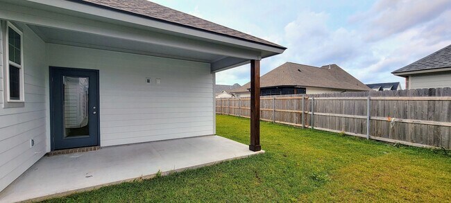 Photo - 204 Bennington Ln