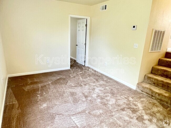 Building Photo - 468 Military E Unit 1/2 Rental