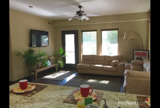 Photo - Varsity House