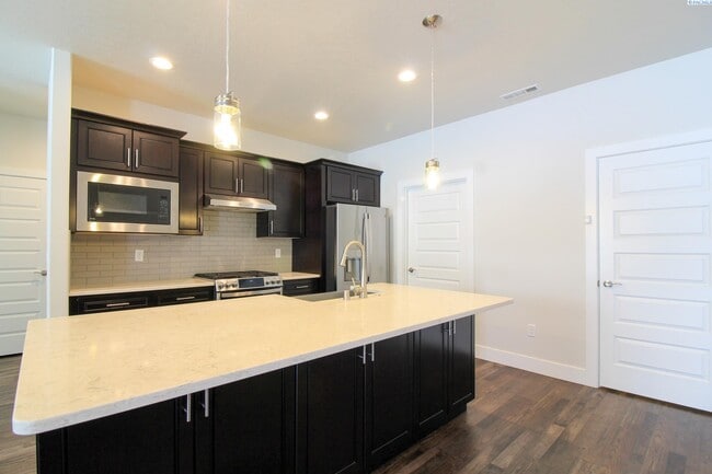 4 Bed/2 Bath Home in Richland - 4 Bed/2 Bath Home in Richland