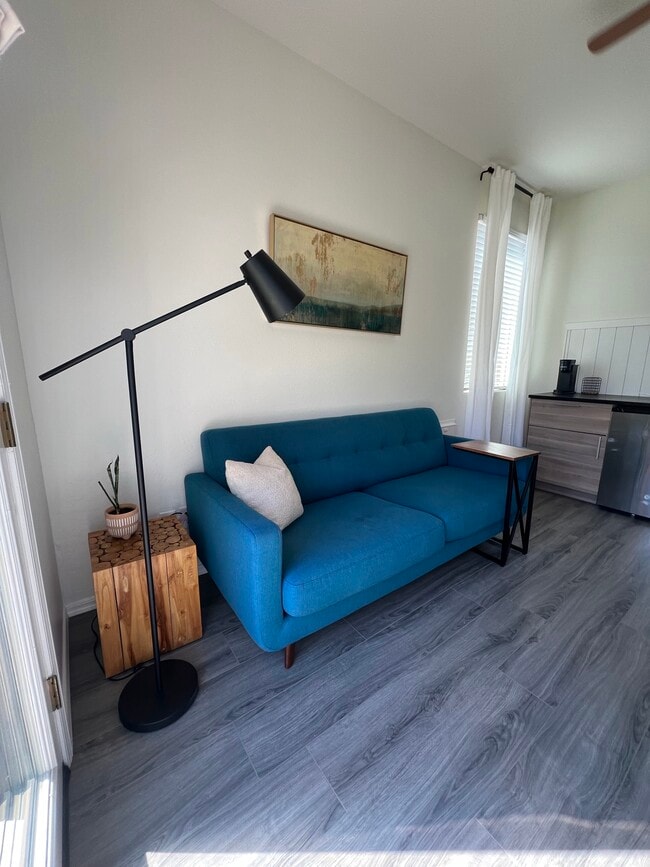 Building Photo - 12127 W Lone Tree Trl Unit Casita Rental