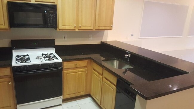 Kitchen - New Granite Countertop - 1619 12th St NW Unit 1st Floor