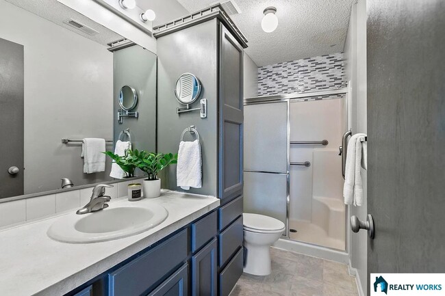 Photo - 3400 Glenhaven Pl