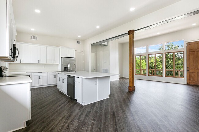 Photo - Gorgeous Slidell Newer Construction! Must ...