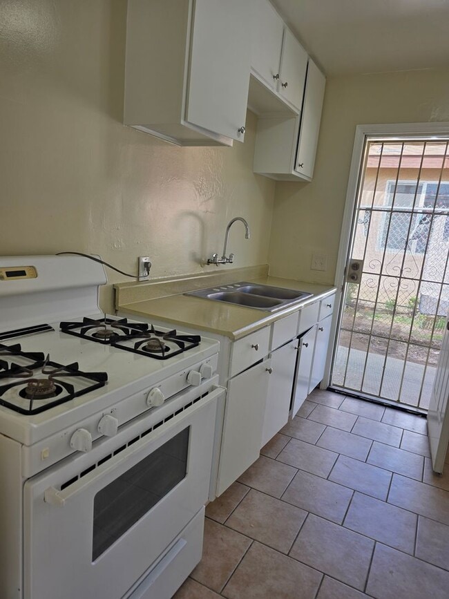 Photo - 1210 Oregon St Unit 4