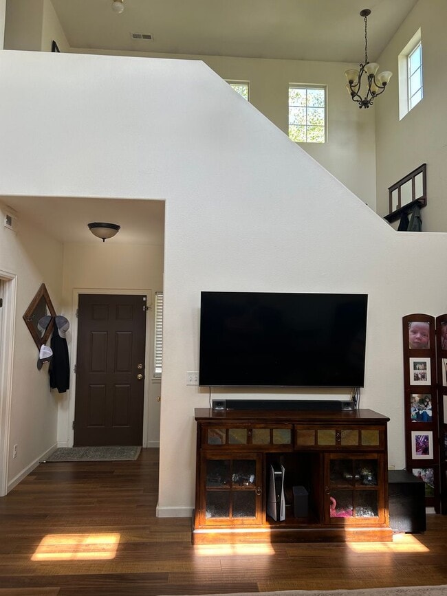 Photo - Welcome to your new home!  3 beds, 2.5 bat...