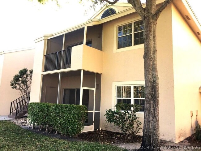 Building Photo - 671 Cypress Lake Blvd Unit D21