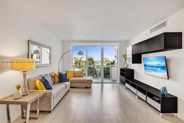Building Photo - 3001 S Ocean Dr Unit 433 Rental