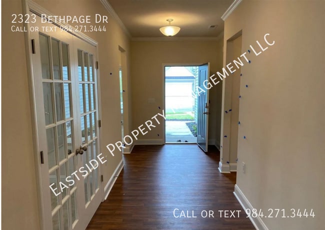 Photo - 2323 Bethpage Dr