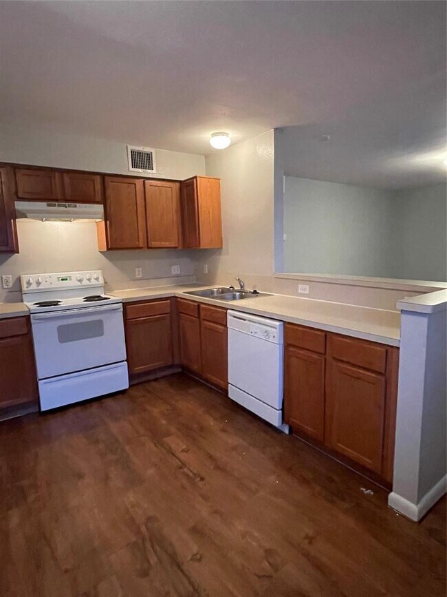 Photo - 7206 Twin Crest Dr