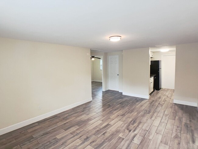 Photo - Margaret's Manor - 2 Bedroom, 1 Bathroom i...
