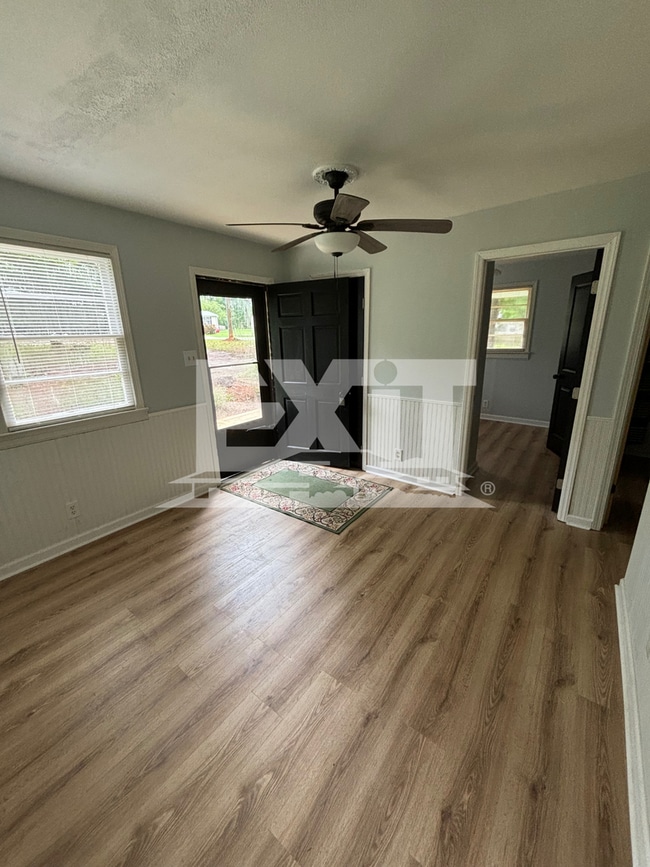 Photo - Charming 3 Bed 1.5 Bath Home in Bracey, VA