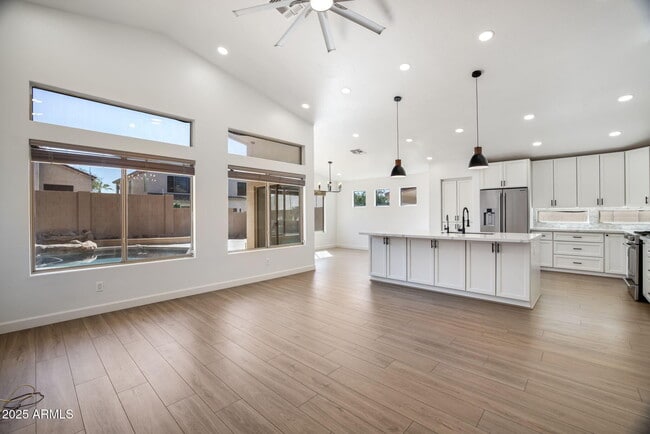 Photo - 16025 S 18th Dr