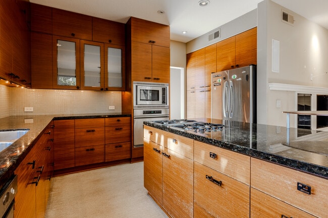 Photo - 11671 Boulton Ave