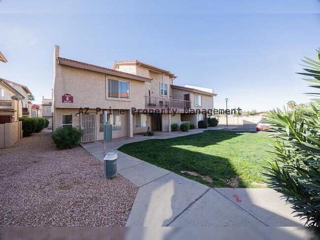 Photo - 4828 W Orangewood Ave