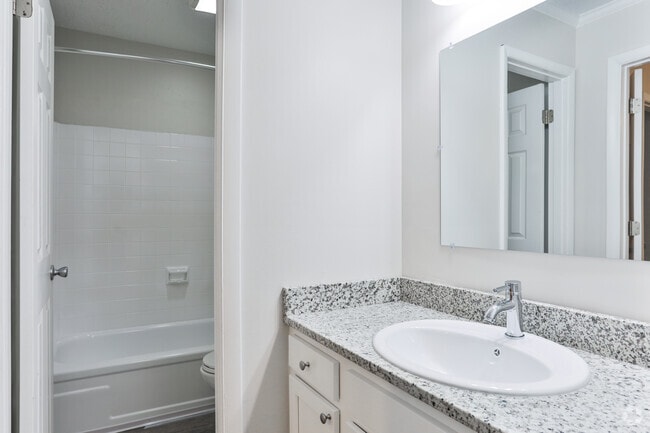 1BR, 1BA - 450 SF - Eagles West