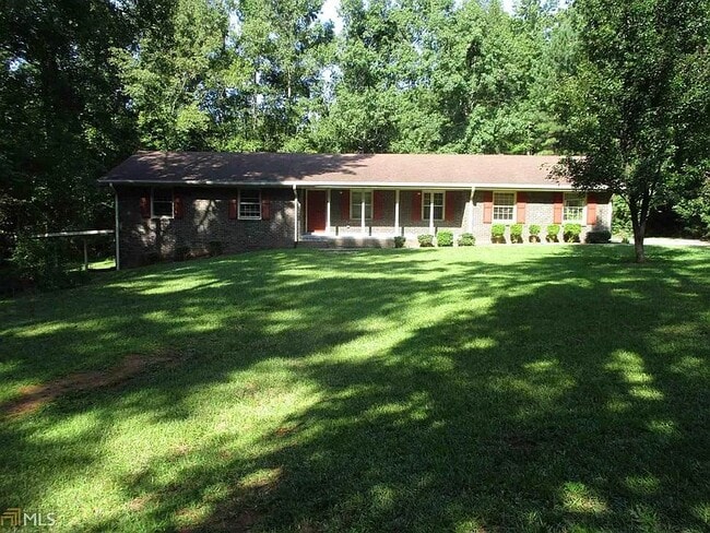 Building Photo - 2795 Happy Hollow Dr SE