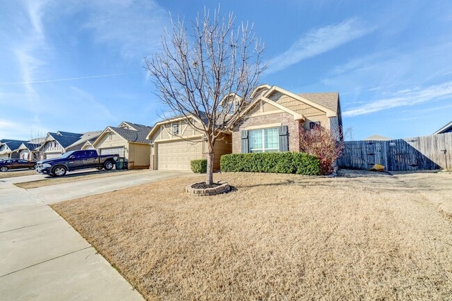 Photo - 3 Bed | 2 Bath in Owasso!