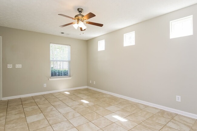 Photo - 235 Osmanthus Way