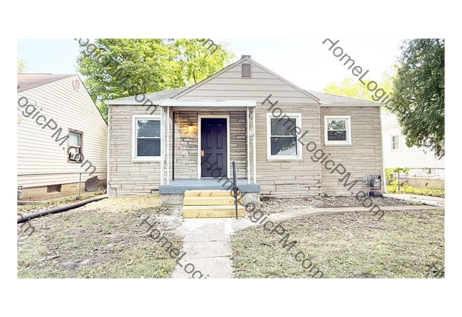 Building Photo - EAST SIDE 2 BEDROOM WITH BASEMENT! AVAILABLE NOW!