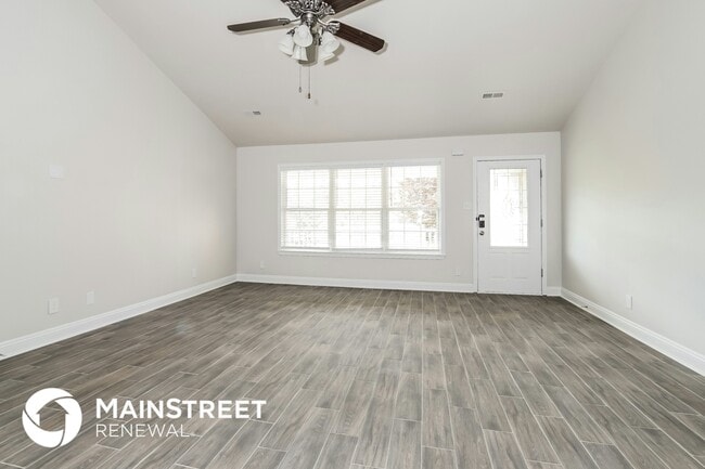 Photo - 335 Flora Dr