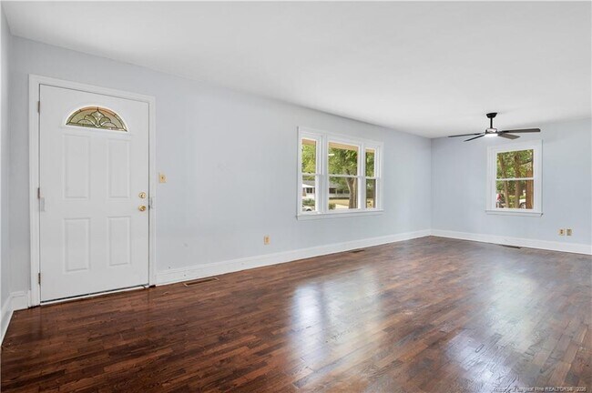 Photo - 4914 Walnut Dr