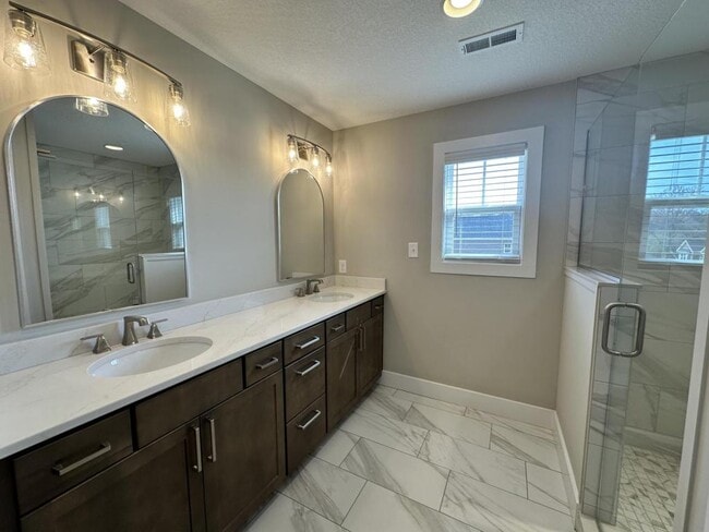 Photo - 7221 Sassafras Wy