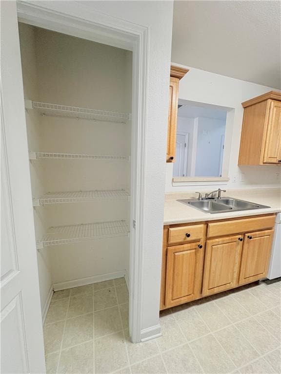 Photo - 6475 White Walnut Way