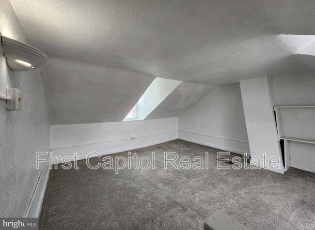 Photo - 140 S 2nd St
