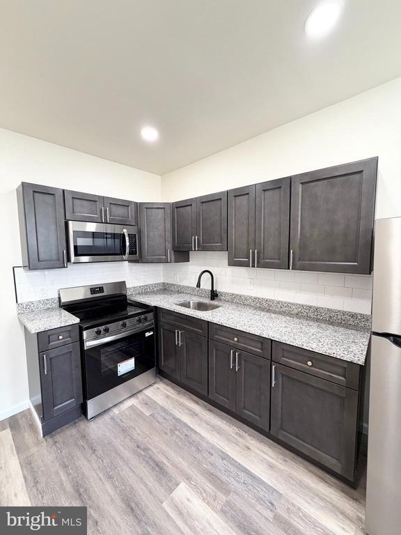 Photo - 240 W Ontario St Unit 1
