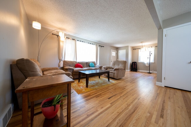 Photo - 9924 Columbus Ave S