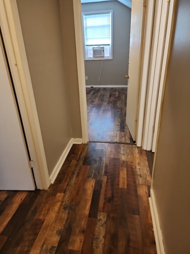 Photo - 515 Ben Hur Ave