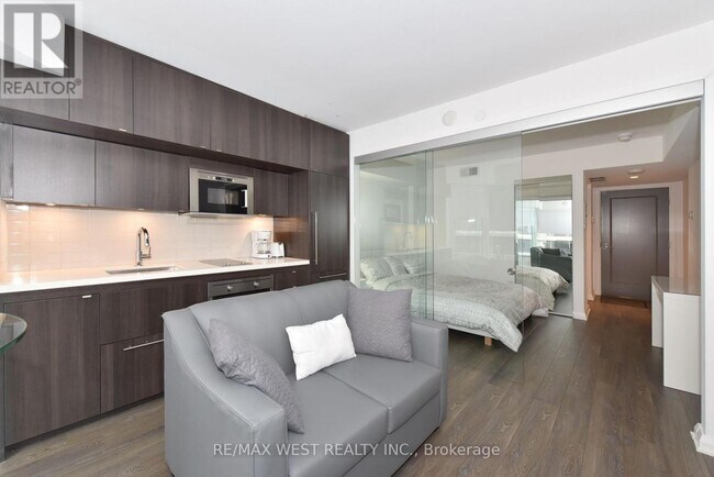 Photo - 155 Yorkville Ave Unit 1209