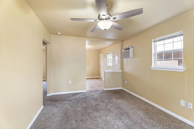 Photo - 824 Del Rio Dr