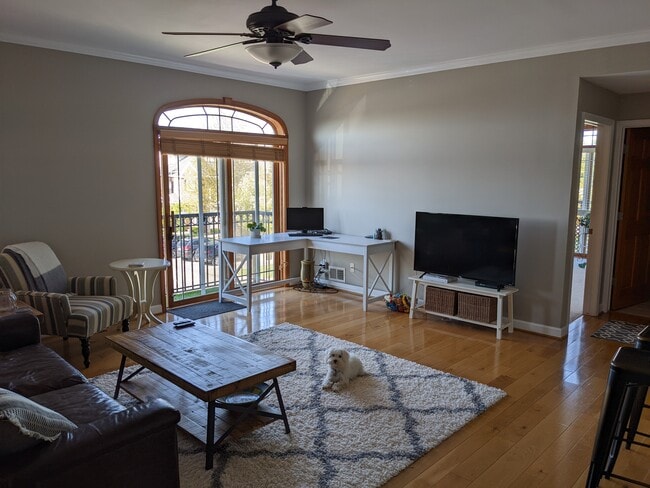 viviendo - 283 S Zeeb Rd Unidad 208