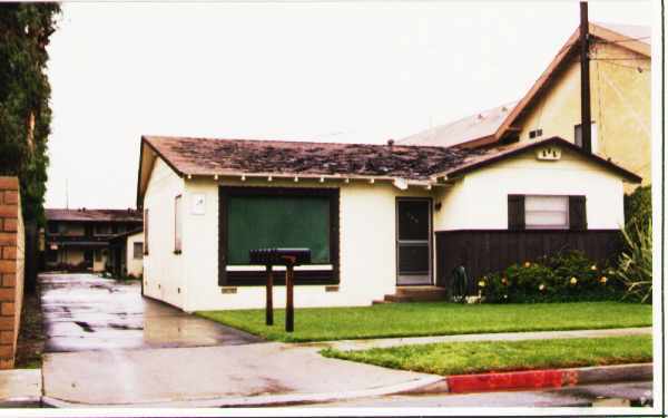 Photo - 240 Avocado St