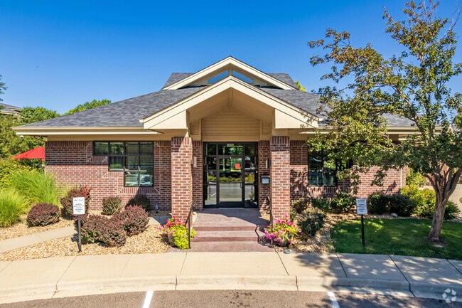 Leasing Center