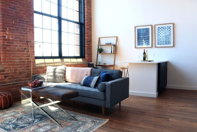 Riverwalk Apartments
