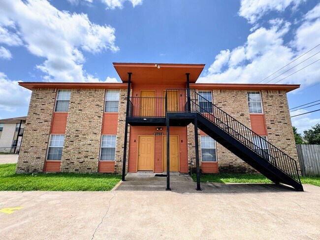Photo - 5702 Greengate Dr Apartment Unit D