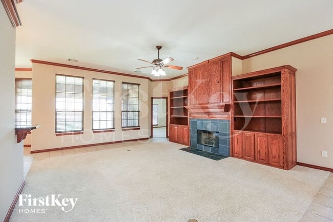232 SW 136th St