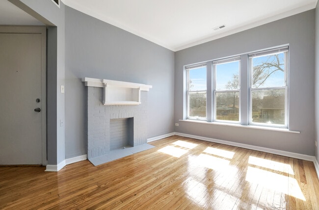 Photo - 7255 S Calumet Ave