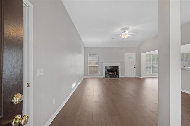 Photo - 6375 Seymour Pl NW