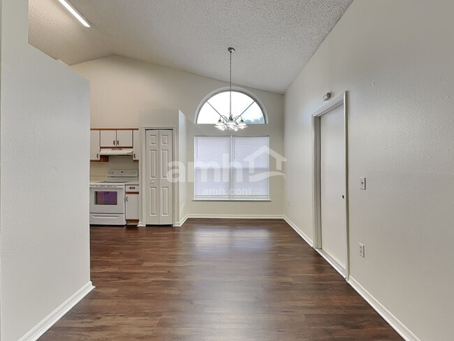 Photo - 555 Whiskey Creek Ct