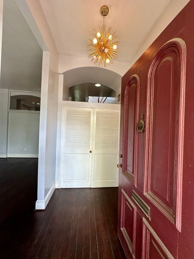 Photo - 3 BED | 2.5 BATH | OFF STREET PARKING | PRIVATE BACKYARD | HISTORIC DISTRICT