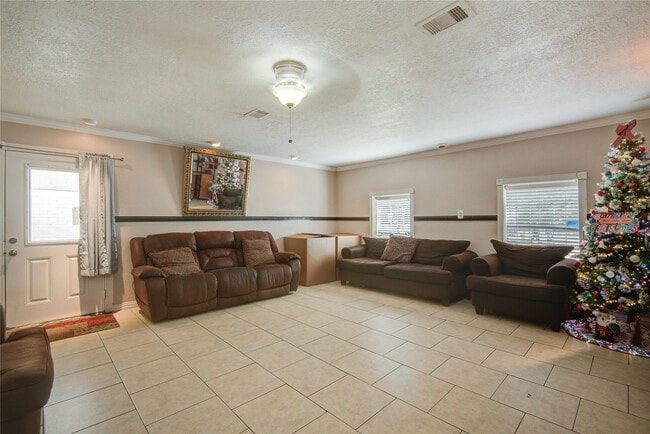 Photo - 806 Coolwood Dr