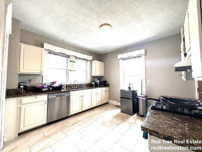 Photo - 8 Perkins St Unit 1