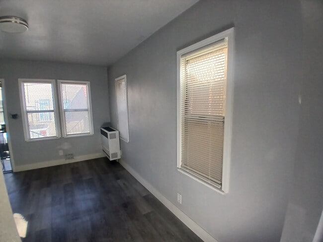 Photo - 8641 1/2 S Hoover St Unidad half hoover