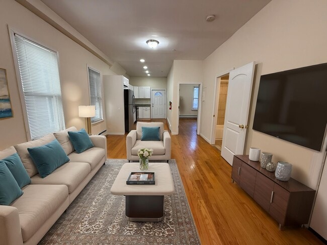 Photo - 16 Chelsea St Unidad 1