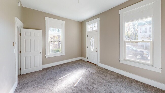 Photo - 1412 Laidlaw Ave